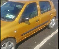 03 Renault Clio