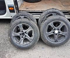 ALLOYS WHEELS WITH VERY GOOD TYRES - Image 1/3