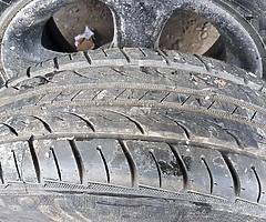 ALLOYS WHEELS WITH VERY GOOD TYRES - Image 2/3