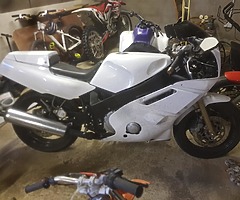 1990 Yamaha Fzr