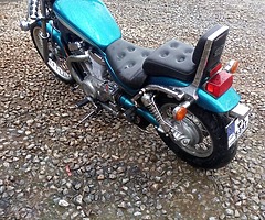 Suzuki intruder 800