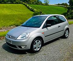 FORD FIESTA ZETEC - FULL 12 MONTHS MOT - Image 5/5