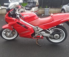 Honda vfr750 f