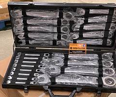 23 piece Flexible Ratchet Spanner Set