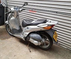 2004 HONDA 125 CC SCOOTER FOR SALE £120