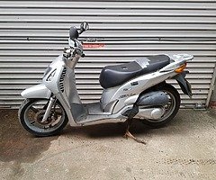 2004 HONDA 125 CC SCOOTER FOR SALE £120 - Image 4/4