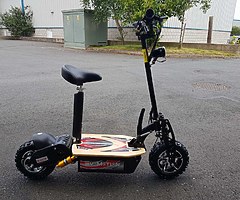 EVO Powerboard 60 KPH 2000 watt Mega scooter @ muckandfun