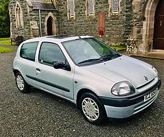 Renault Clio 1.2 petrol - MOT’D and low miles for age. - Image 3/5