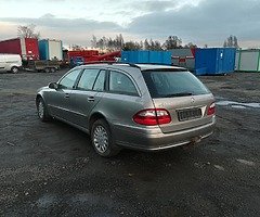 Breaking 2005 Mercedes E320 CDI Estate