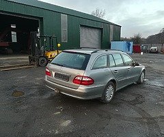 Breaking 2005 Mercedes E320 CDI Estate