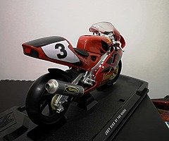 Joey Dunlop limited addition Model