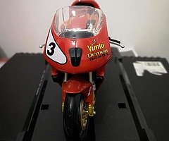 Joey Dunlop limited addition Model - Image 4/6