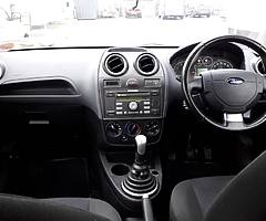 Ford fiesta 1.3 petrol 2006 - Image 6/8