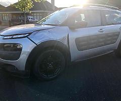 2014/15 Citroen C4 Cactus 1.6 HDI FEEL BLUE bluehdi 98bhp Silver low mileage manual diesel 19k miles - Image 5/9