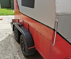 Twin axle box trailer