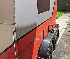 Twin axle box trailer