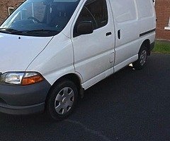 2002 Toyota Hiace - Image 4/4