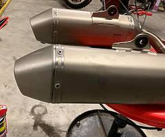 Full akrapovic exhaust system