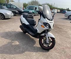 Piaggio x9 125 for Road