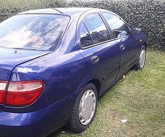 Nissan almera