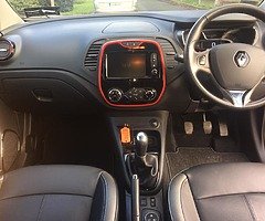 Renault Captur Signature 1.5Dci    Manual. Leather. Sat Nav. Heated seats. Electric folding mirrors - Image 6/10