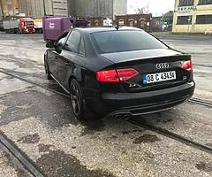 Audi A4 s line