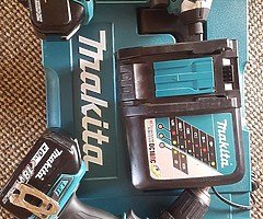 Makita drill set - Image 4/4