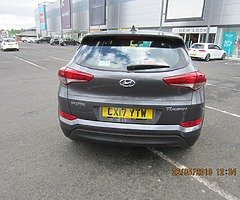 HYUNDAI TUCSON S BLUE DRIVE 2WD CRDI 1.7 - Image 4/10