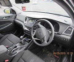 HYUNDAI TUCSON S BLUE DRIVE 2WD CRDI 1.7 - Image 8/10