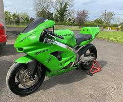 Kawasaki ZX9R - Image 3/4