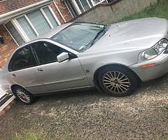 04 Volvo s40