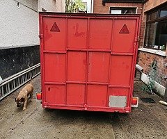 8x5 box trailer