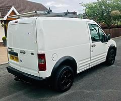 2004 Ford Transit Connect Diesel Van - Full 12 months MOT, Roof bars & Tow bar!