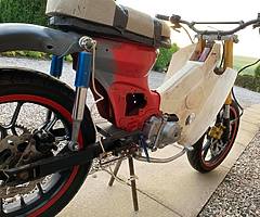 1985 Honda C70 - Image 2/6