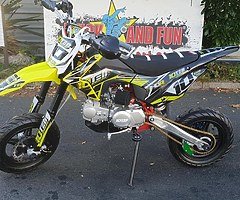 10TEN 140 Supermoto PIT BIKE (FINANCE/DELIVERY) - Image 4/10