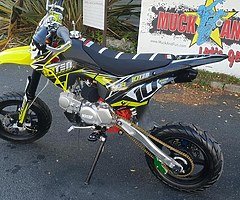 10TEN 140 Supermoto PIT BIKE (FINANCE/DELIVERY) - Image 7/10