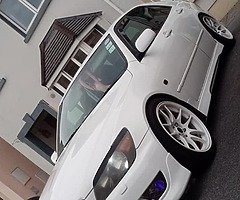 white lexus is200