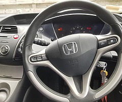 Honda Civic 2007 1.4 l - Image 4/5