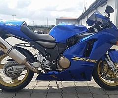 Kawasaki zx12r