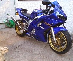 2000 Yamaha R6