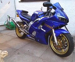 2000 Yamaha R6