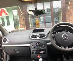 Renault Clio 2011 1.1ltr petrol - Image 6/10