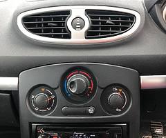 Renault Clio 2011 1.1ltr petrol - Image 8/10