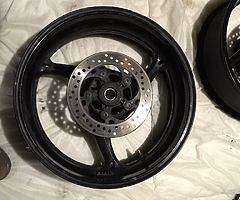 Suzuki GSXR 600/750 latest generation wheels and discs