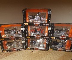 Collection of harley Davidson cycles