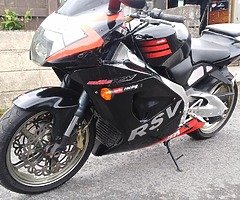 04 Aprilia RSV 1000