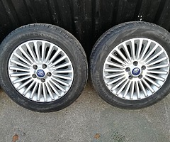 16" Ford alloys with tyres