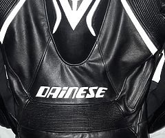 Dainese Black Color motorbike Leather Racing Suit - Image 4/7