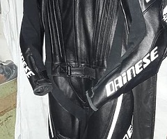 Dainese Black Color motorbike Leather Racing Suit - Image 7/7