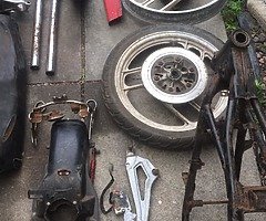 YAMAHA RD125 LC bits and pieces - Image 2/5